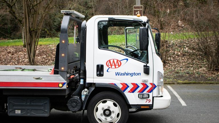 Comment démarrer un camion en panne de batterie 24 V ?